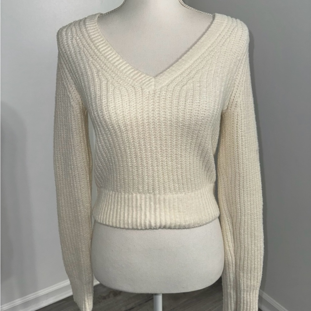 Abercrombie & Fitch Soft A&F‎ Cream Waffle Knit Sweater Women’s Small V-Neck